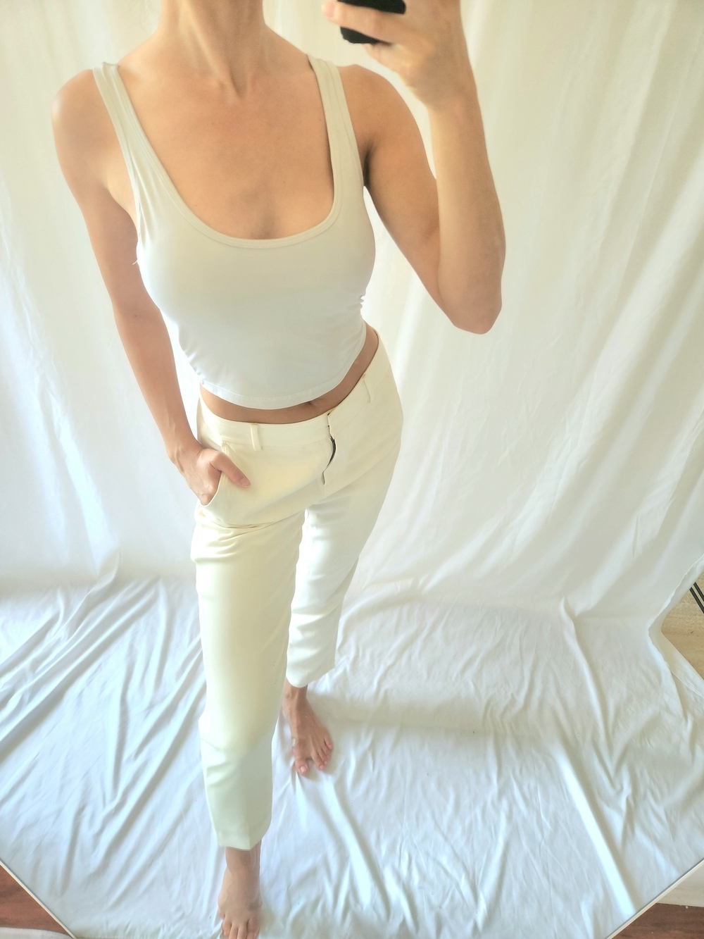 Forever 21 Cream Cropped Top Sports Bra Running Yoga Workout Scoop Neck